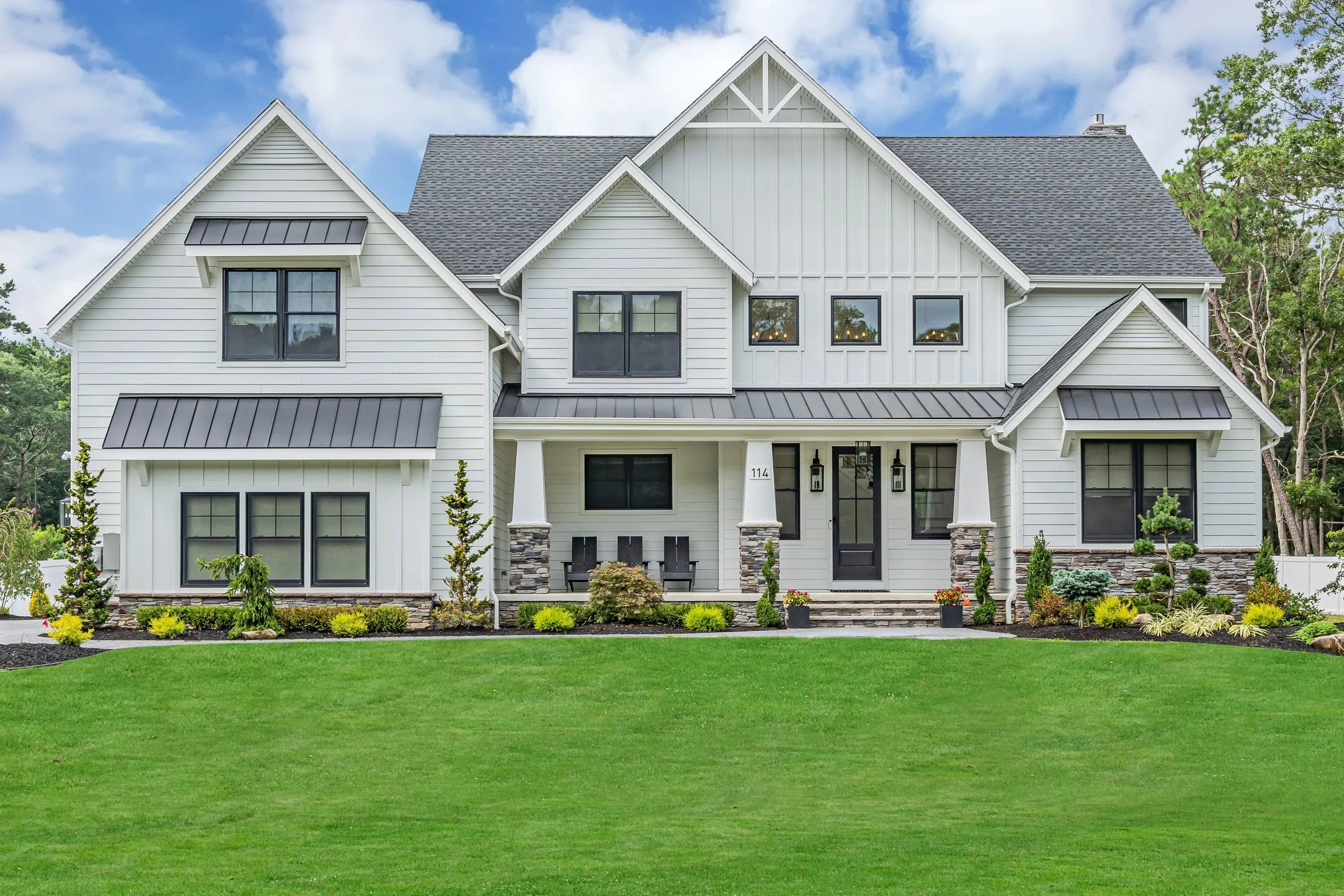 114 Marybell Exterior